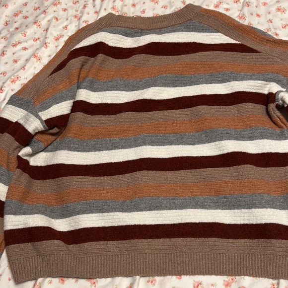 Sweater - Picture 2 of 3